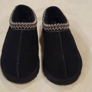 Ugg tasman slippers
